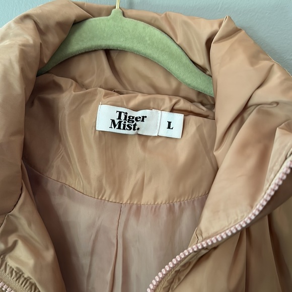 Tiger Mist Cropped Puffer Coat - Picture 2 of 3